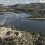 Matrimonio personalizzato al Dirupo Rosso di Ragusa, la location sul lago di Santa Rosalia